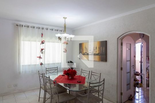 Sala de casa à venda com 4 quartos, 240m² em Vila Salete, São Paulo
