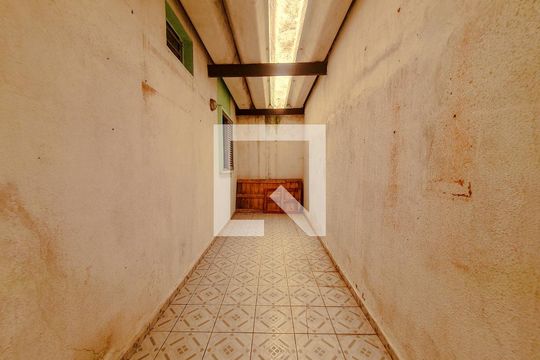 Quintal de casa à venda com 3 quartos, 120m² em Conj. Hab. Trevo, São Bernardo do Campo