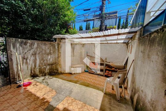 Quintal de casa à venda com 3 quartos, 120m² em Conj. Hab. Trevo, São Bernardo do Campo