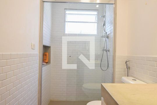 Banheiro Suíte 2 de casa de condomínio à venda com 4 quartos, 200m² em Jardim Ampliação, São Paulo