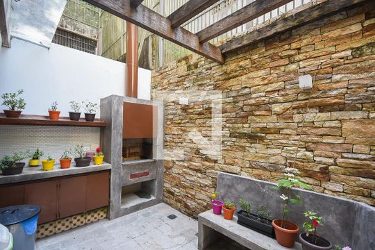Churrasqueira de casa de condomínio à venda com 4 quartos, 180m² em Jardim Ampliação, São Paulo