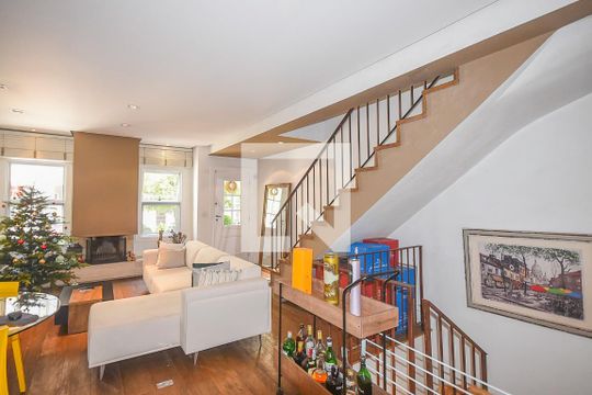 Sala de casa de condomínio à venda com 4 quartos, 180m² em Jardim Ampliação, São Paulo