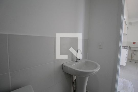 Banheiro de apartamento à venda com 2 quartos, 34m² em Cambuci, São Paulo