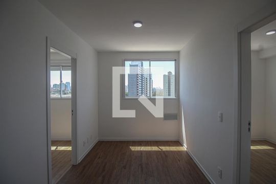 Apartamento à venda com 2 quartos, 34m² em Cambuci, São Paulo
