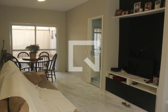 Sala de casa de condomínio à venda com 3 quartos, 96m² em Jardim Umuarama, São Paulo