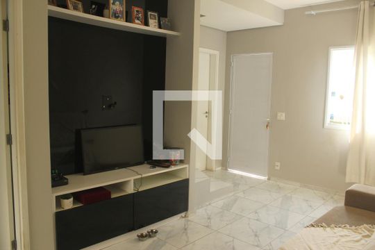 Sala de casa de condomínio à venda com 3 quartos, 96m² em Jardim Umuarama, São Paulo