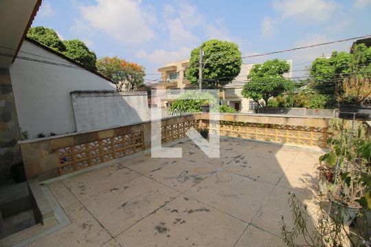 Área comum - Deck de casa à venda com 5 quartos, 339m² em Penha, Rio de Janeiro