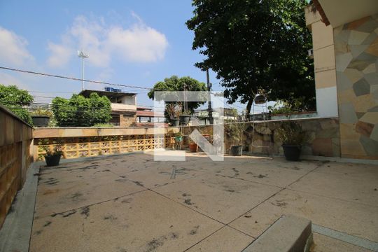 Área comum - Deck de casa à venda com 5 quartos, 339m² em Penha, Rio de Janeiro