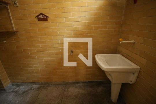 Área de Serviço de casa à venda com 5 quartos, 339m² em Penha, Rio de Janeiro