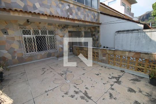 Área comum - Deck de casa à venda com 5 quartos, 339m² em Penha, Rio de Janeiro