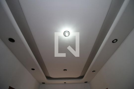 Sala - detalhe teto de casa à venda com 5 quartos, 339m² em Penha, Rio de Janeiro