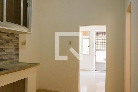 Cozinha de casa de condomínio à venda com 2 quartos, 55m² em Encantado, Rio de Janeiro
