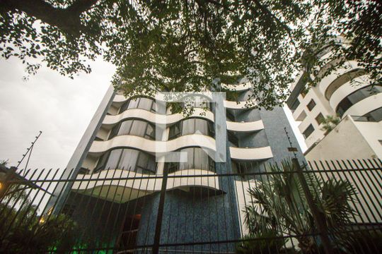 Fachada de apartamento para alugar com 3 quartos, 120m² em Jardim Itu, Porto Alegre