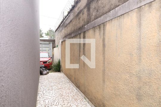 Corredor lateral de casa à venda com 2 quartos, 100m² em Vila Princesa Isabel, São Paulo