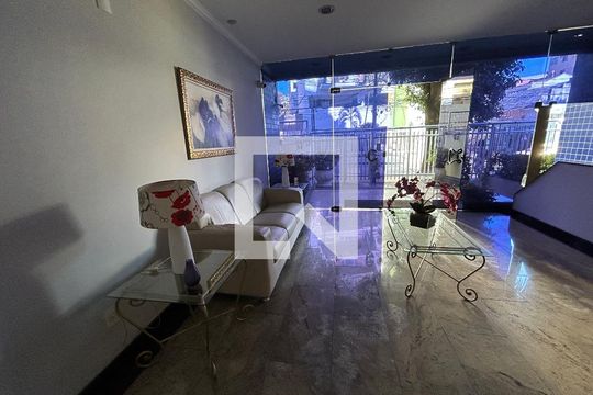 Hall de entrada de apartamento à venda com 2 quartos, 85m² em Méier, Rio de Janeiro