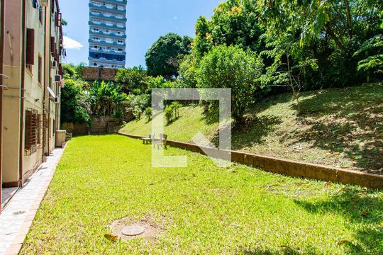 Quintal de apartamento à venda com 2 quartos, 57m² em Marechal Rondon, Canoas