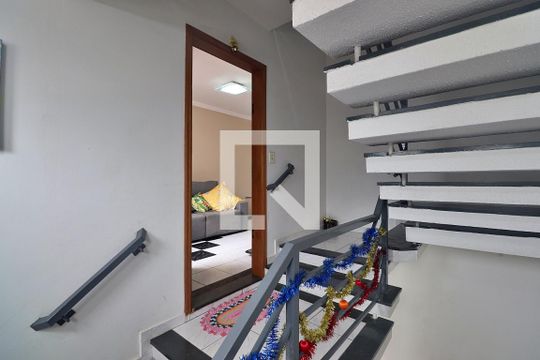 Entrada de apartamento à venda com 2 quartos, 62m² em Jardim das Maravilhas, Santo André