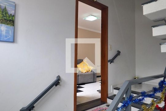 Entrada de apartamento à venda com 2 quartos, 62m² em Jardim das Maravilhas, Santo André