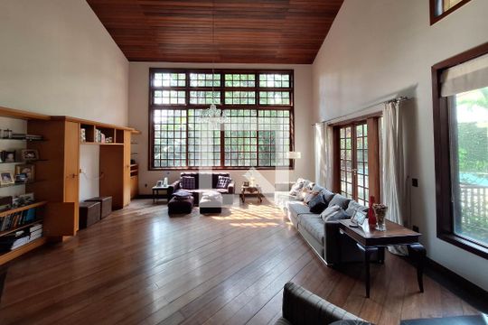 Sala 2 de casa para alugar com 5 quartos, 680m² em São Francisco, Niterói