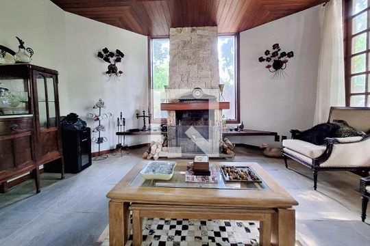 Sala 3 de casa para alugar com 5 quartos, 680m² em São Francisco, Niterói