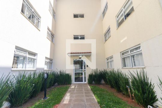 Fachada do bloco de apartamento para alugar com 2 quartos, 60m² em Cidade Industrial de Curitiba, Curitiba