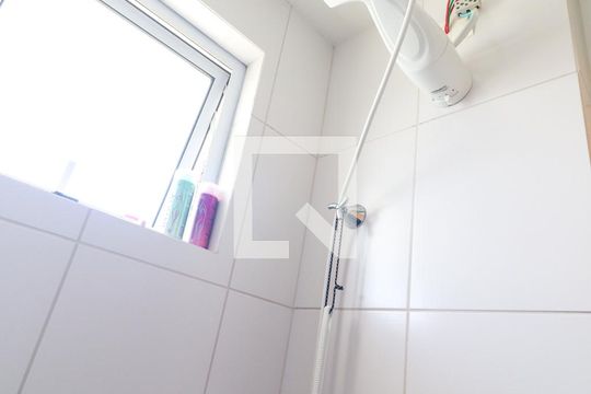 Banheiro Social de apartamento para alugar com 2 quartos, 60m² em Cidade Industrial de Curitiba, Curitiba