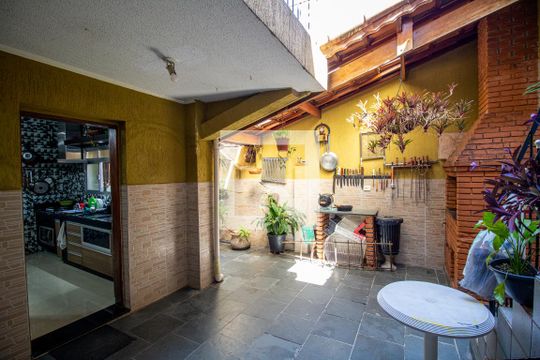 Quintal de casa para alugar com 4 quartos, 240m² em Vila Gustavo, São Paulo