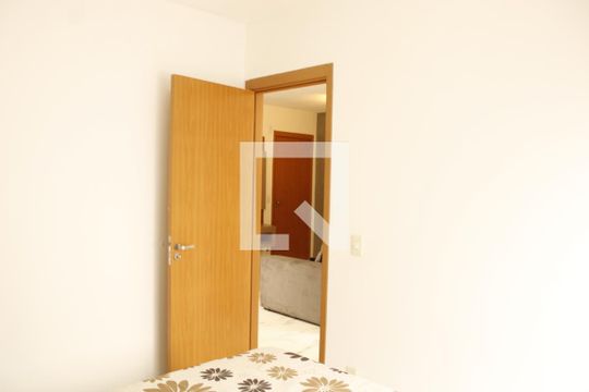 Quarto Casal de apartamento para alugar com 2 quartos, 55m² em Chacaras Reunidas Santa Terezinha, Contagem