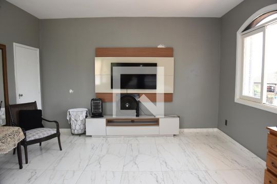 Suíte 1 de casa à venda com 3 quartos, 1000m² em Jardim Santa Helena, São Paulo