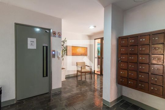 Área comum de apartamento à venda com 3 quartos, 67m² em Petrópolis, Porto Alegre