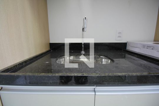Cozinha de apartamento para alugar com 1 quarto, 25m² em Vila Mariana, São Paulo