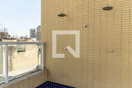 Ducha de apartamento à venda com 2 quartos, 57m² em República, São Paulo