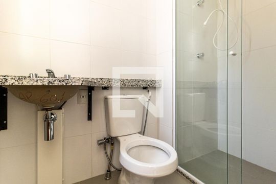 Banheiro de apartamento à venda com 2 quartos, 57m² em República, São Paulo