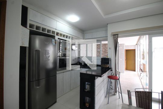 Cozinha de casa à venda com 3 quartos, 177m² em Estância Velha, Canoas