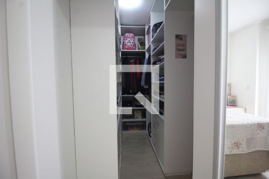 Closet de casa à venda com 3 quartos, 177m² em Estância Velha, Canoas
