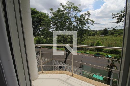 Sacada de casa à venda com 3 quartos, 177m² em Estância Velha, Canoas