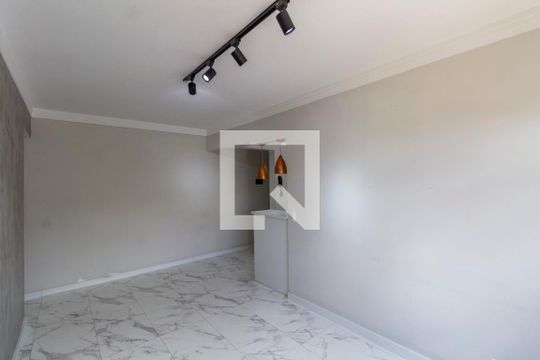 Sala de apartamento para alugar com 2 quartos, 63m² em Vila Pierina, São Paulo