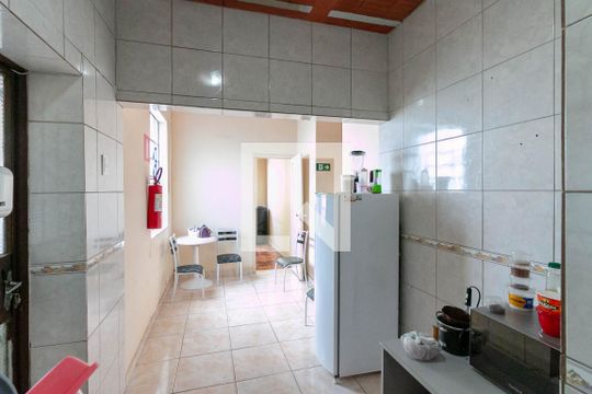Cozinha e Área de Serviço de casa à venda com 4 quartos, 124m² em Carlos Prates, Belo Horizonte