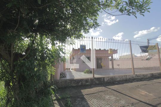 Fachada de casa à venda com 2 quartos, 300m² em Estância Velha, Canoas