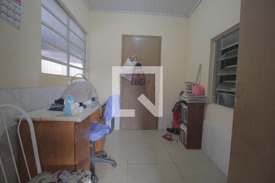 Depósito de casa à venda com 2 quartos, 300m² em Estância Velha, Canoas