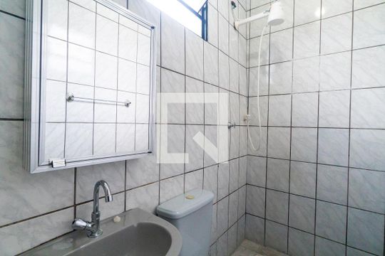 Banheiro de kitnet/studio para alugar com 1 quarto, 22m² em Jabaquara, São Paulo