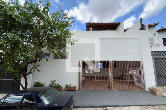 Fachada  de casa à venda com 3 quartos, 330m² em Planalto Paulista, São Paulo