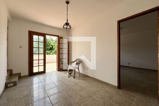 Corredor de casa à venda com 3 quartos, 330m² em Planalto Paulista, São Paulo
