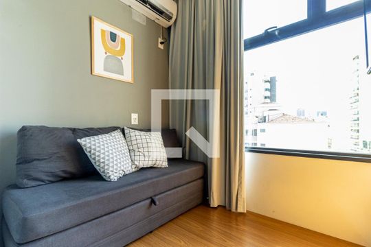 Studio - Sofá de kitnet/studio para alugar com 1 quarto, 11m² em Vila Buarque, São Paulo