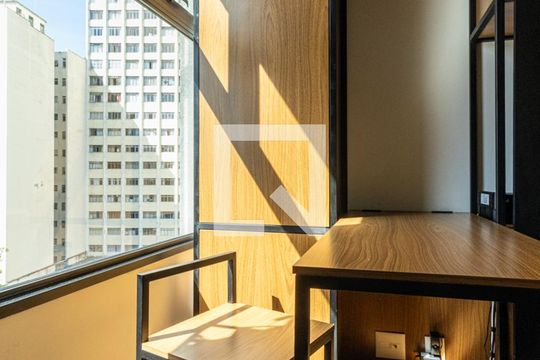Studio - Mesa Retrátil de kitnet/studio para alugar com 1 quarto, 11m² em Vila Buarque, São Paulo