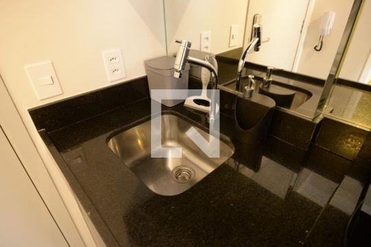 Cozinha de kitnet/studio para alugar com 1 quarto, 22m² em Vila Mariana, São Paulo
