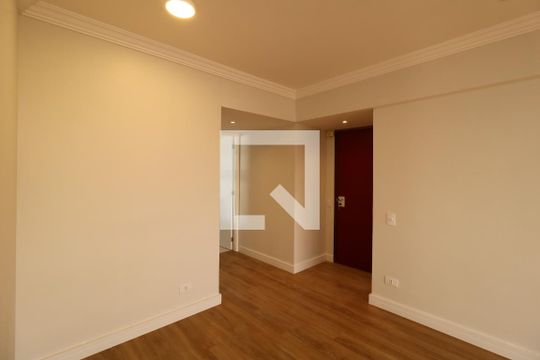 Sala de apartamento para alugar com 2 quartos, 77m² em Jardim Bela Vista, Santo André