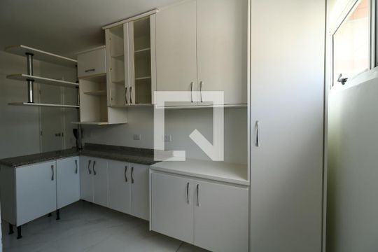 Área de Serviço de apartamento para alugar com 2 quartos, 77m² em Jardim Bela Vista, Santo André