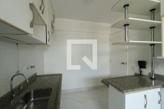 Cozinha de apartamento para alugar com 2 quartos, 77m² em Jardim Bela Vista, Santo André