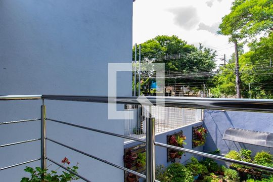 VARANDA  de casa à venda com 2 quartos, 105m² em São José, Canoas